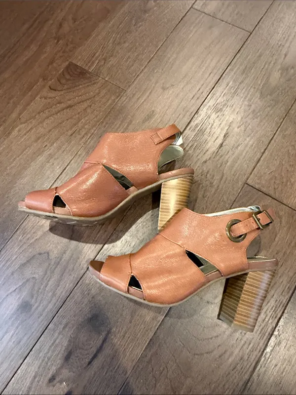 White Mountain Tan Open-Toe Chunky Heel Sandals Size 8.5 - C16-066 - Image 6