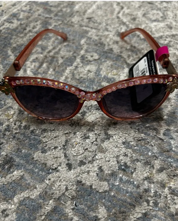 Custom crystals / butterfly / flower sunglasses handmade brand new - Image 2