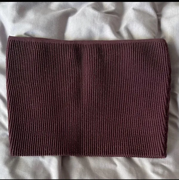 Aritzia Babaton Ribbed Maroon Tube Top - Image 3