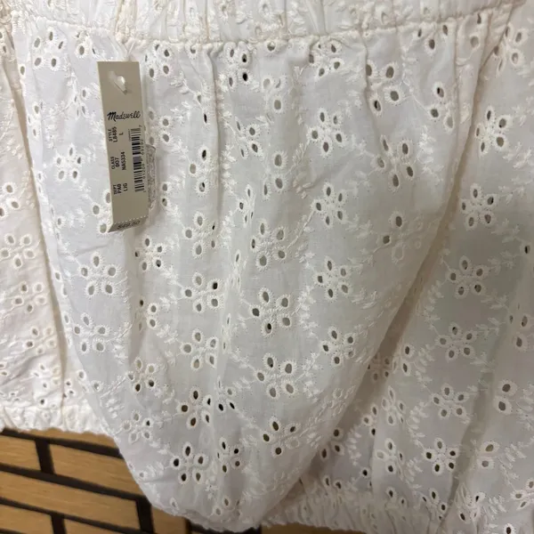 Madewell Ivory Eyelet Crop Top Size Large‎ - Image 4