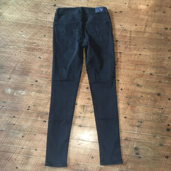 American Eagle hi-rise normcore distressed stretchy size 4 jeggings - Image 4