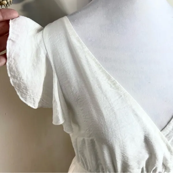 SAINTS & SECRETS White Ruffle Dress Waist Tie Open Tie Back Flutter Sleeve~M💚 - Image 7