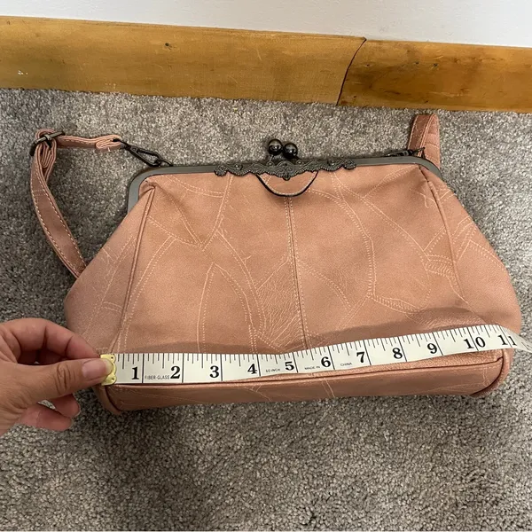 Pink Faux Leather Kiss‎ Lock Shoulder Bag with adjustable straps - Image 9