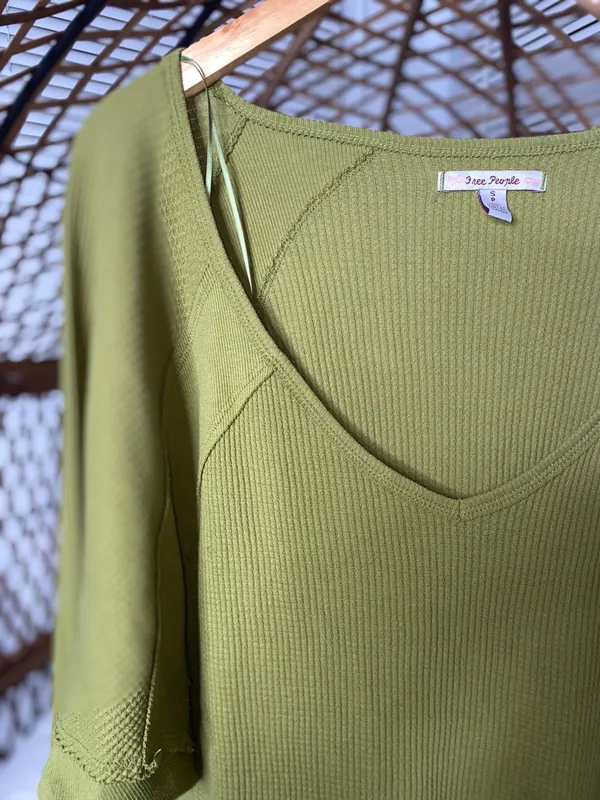 Free People Women’s Thermal Long Sleeve Top Size Small - Image 4