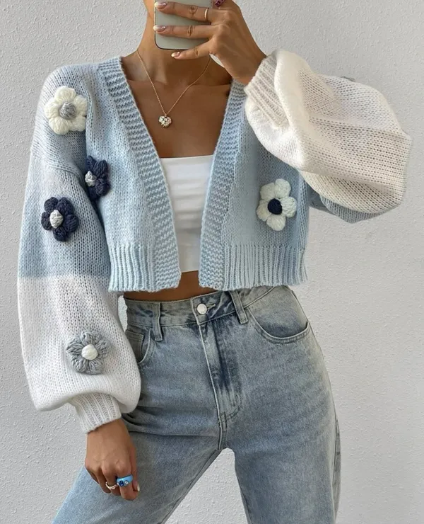 Floral cardigan sweater knit blue white cropped top long sleeve womens NWT NEW - Image 7
