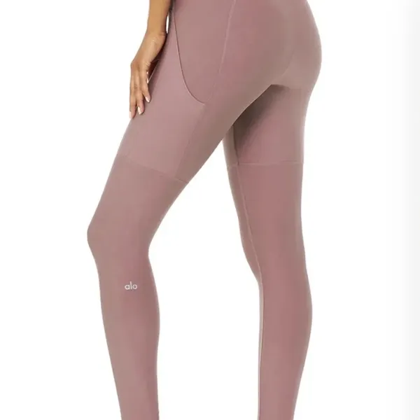 ALO YOGA High-Waist 4 Pocket Utility Legging in Woodrose (S) - Image 4