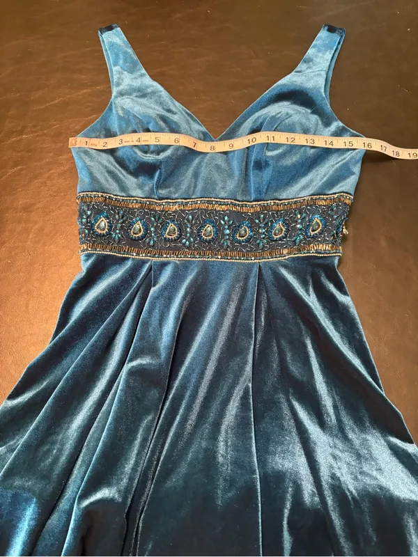 Lucci Lu V-Neck Teal Velvet Mini Dress with Beaded Waist size 4 NWT* - Image 7