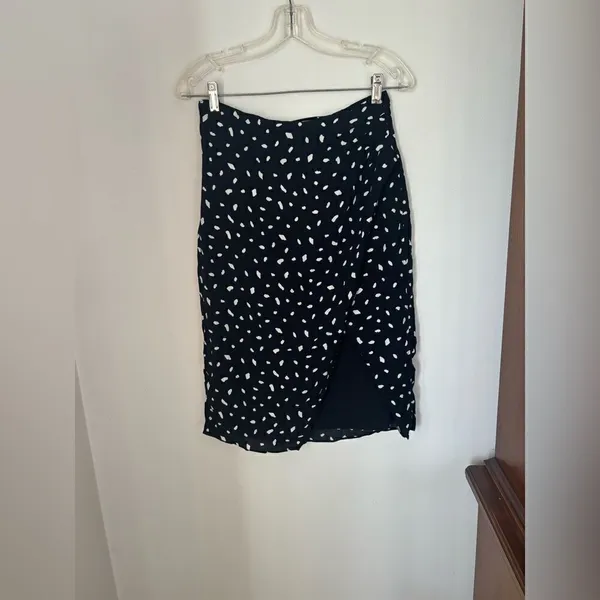 Abercrombie & Fitch Black White Spot Print Skirt Size Medium - Image 8