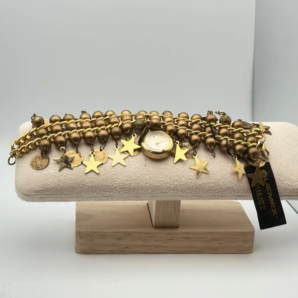 Vintage Enmex‎ Quartz Charm Bracelet Watch – Gold Tone Stars & Coins Boho - Image 4