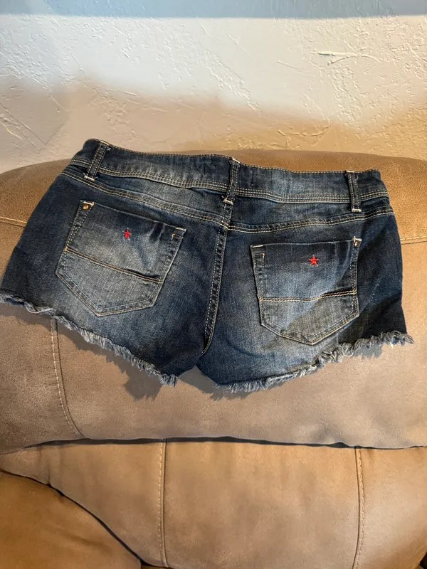 Jean shorts Size 27 - Image 3