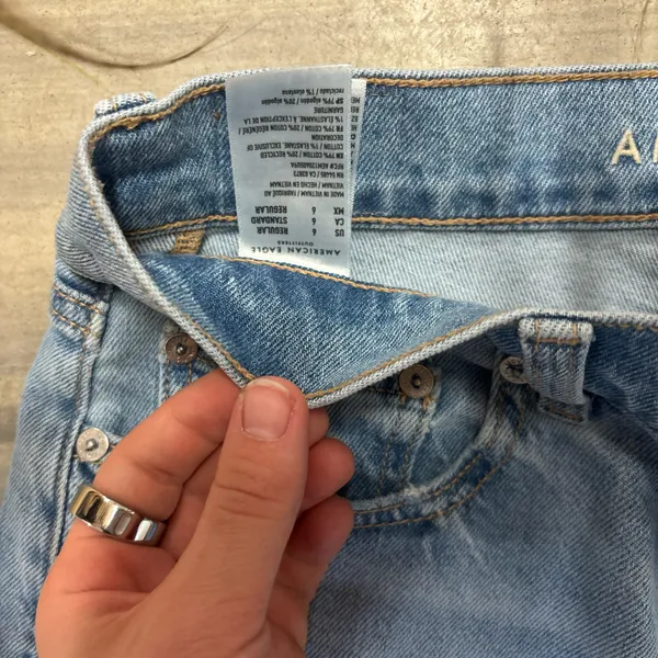 American Eagle Jeans - Image 3