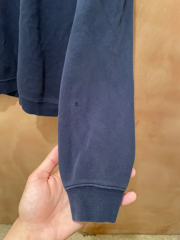 Nike Walter panas panthers softball sweatshirt small small rip on left wrist as seen in picture - Image 4