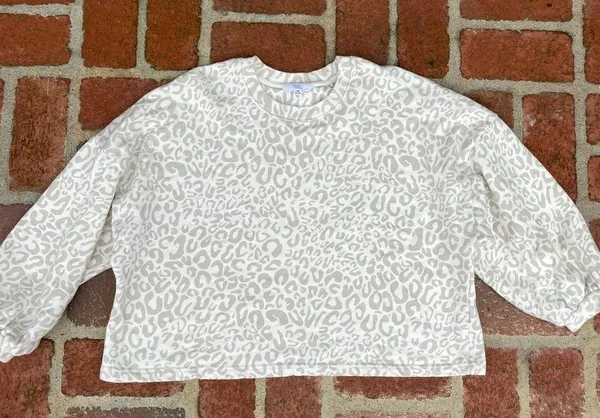White leopard crew neck - Image 3