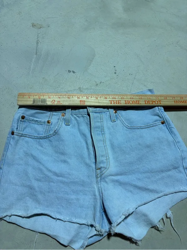 Levi’s 501 Light Wash Denim Cutoff Shorts Women 28 - Image 2