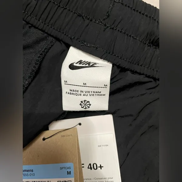 NWT Nike Windrunner High Waisted Woven Women's Black Wide Leg Pants Size M - Image 13
