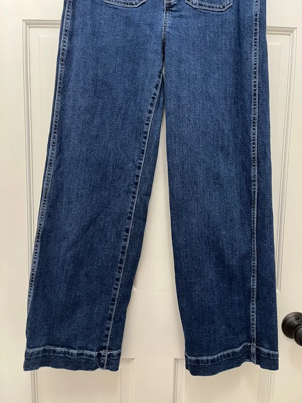 Old Navy Sky-Hi Wide Leg Patch Pocket Jeans Extra High Rise Dark Wash - Size 4 - Image 4
