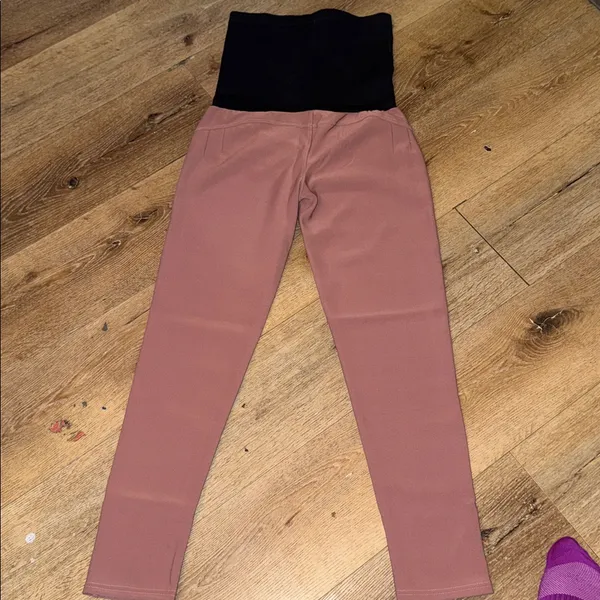 Conceited Maternity Pink Pants size Small Black - Image 4