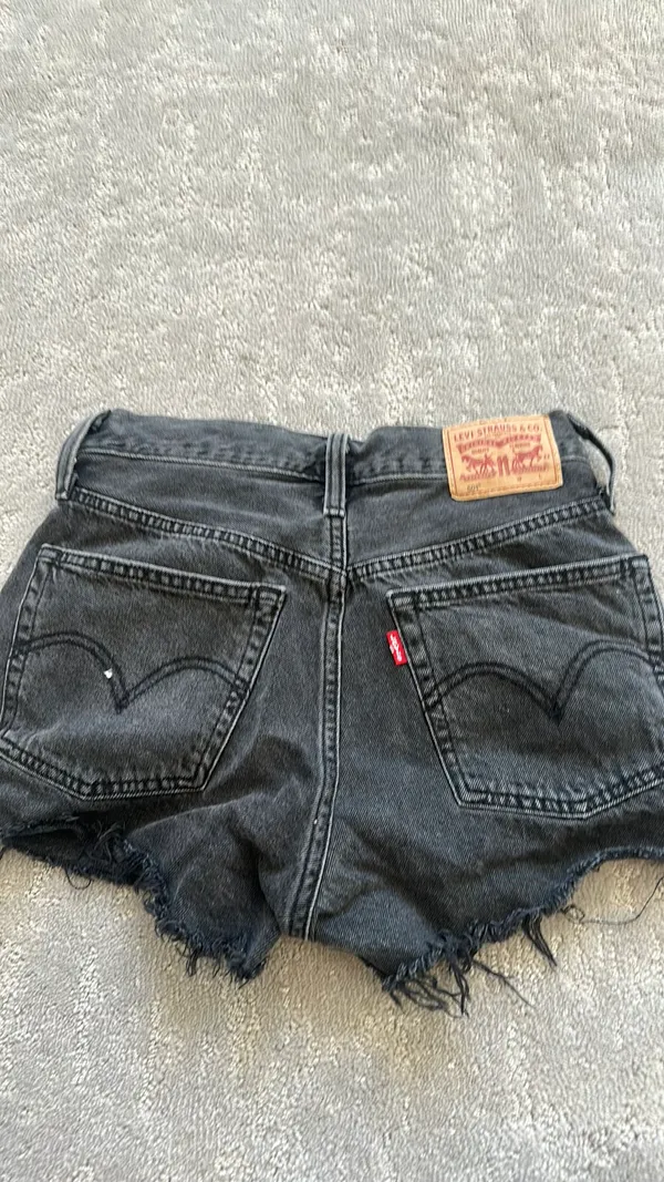 Levi’s 501 Shorts - Image 5