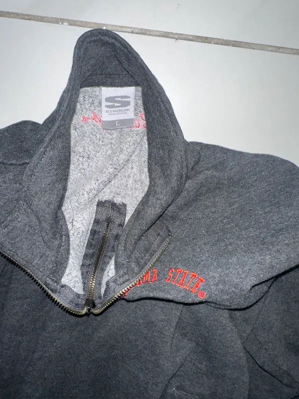 OSU sweatshirt Size L - Image 3