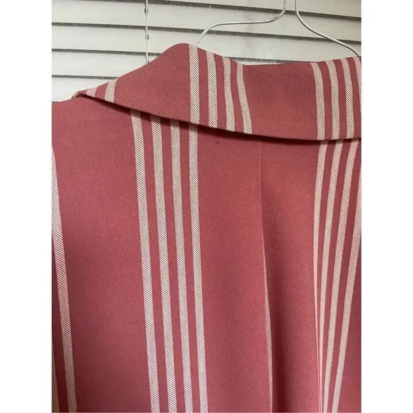 NWT Torrid Lightweight Boyfriend Blazer Pink/ White/ Stripe Size 2X - Image 4