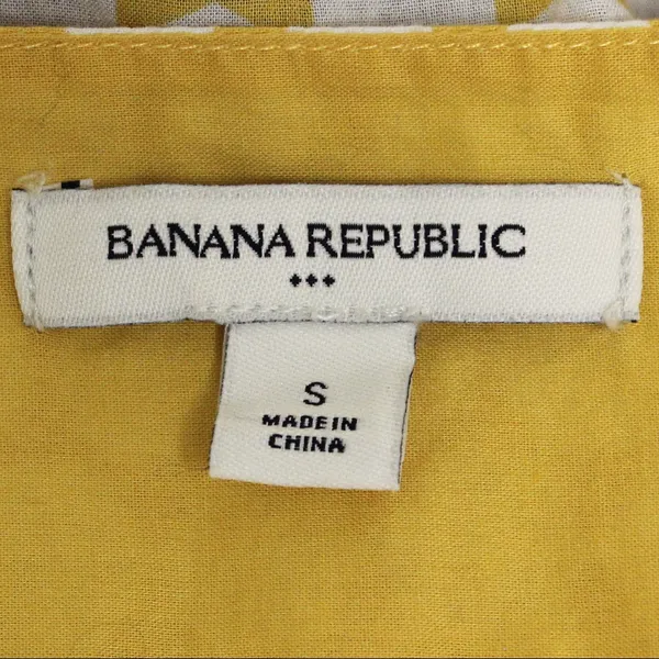 Banana Republic Sleeveless V Neck Geometric Blouse - Image 6