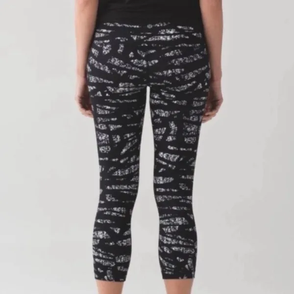 Lululemon Wunder‎ Under High-Rise Crop Graf Black 2 Leggings Y2K - Image 2