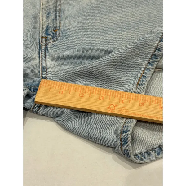 Vintage 1998 Levi's Denim Shorts Size 8 Light Wash High Waisted 550 Relaxed Fit - Image 6