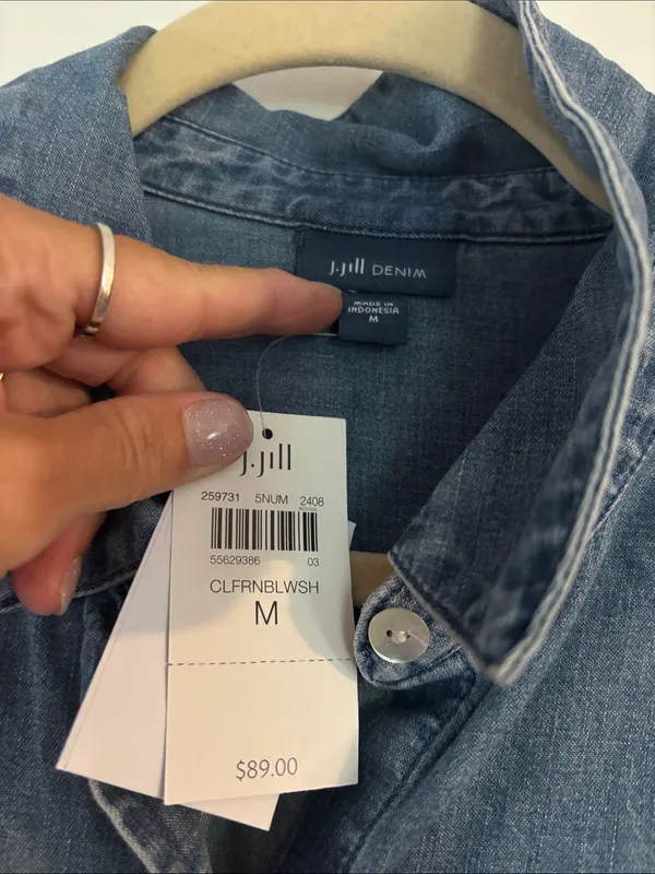 NWT Classic Blue Denim Button - Image 2