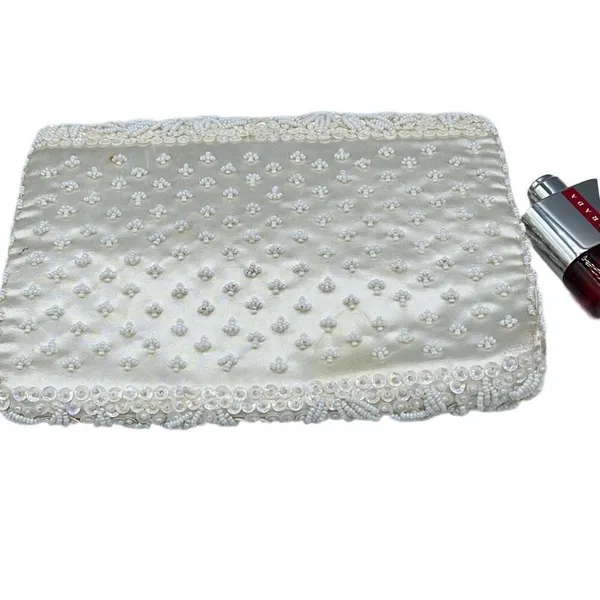 Vintage cream satin beaded clutch - Image 2