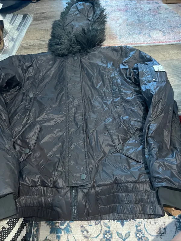 Aerie faux fur trim puffer jacket - Image 4