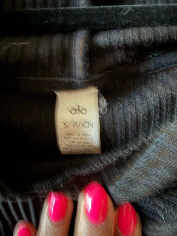 Alo Muse Yoga Hoodie - Image 3