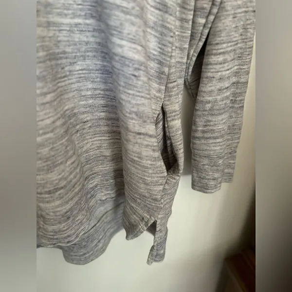Aerie Gray Funnel Neck Long Sleeve Top with Pockets Size M - Image 4