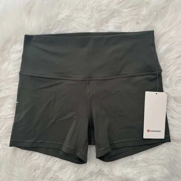 Lululemon Align High Rise Short 4" Army Green Size 10 - Image 3