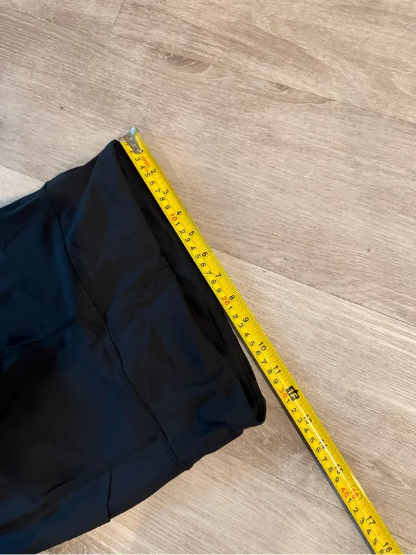 Vuori Stride Pocket Leggings Size Small - Image 5