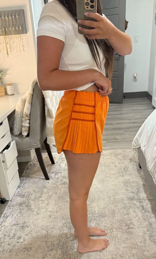 Amazon athletic shorts Orange Size M - Image 2