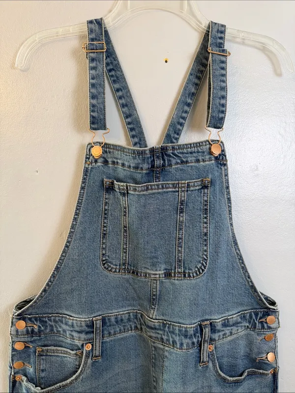 Universal thread women’s denium overalls size 14 - Image 2