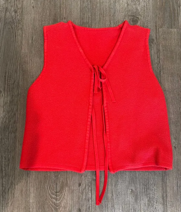 Amazon Red sweater vest bows - Image 2