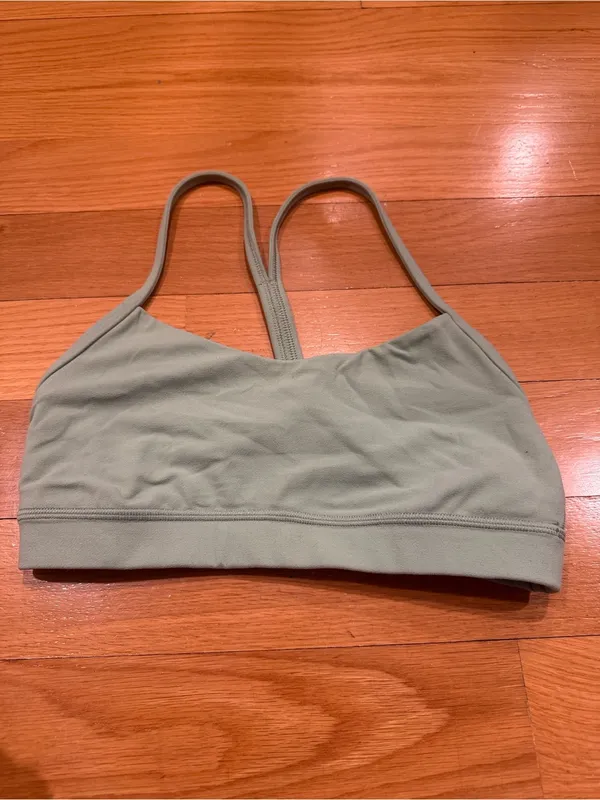 Lululemon Glow y bra nulu light support size 6 - Image 5