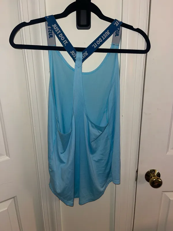 Nike workout top  - Image 2