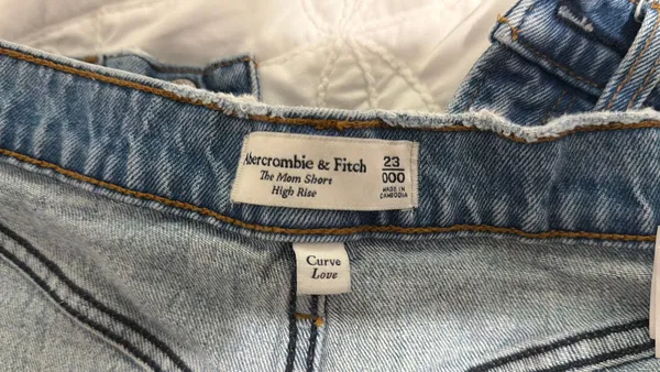 Abercrombie & Fitch The mom short High rise - Image 4
