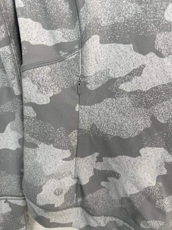 Lululemon Close to Crossing Rulu Camo Long Sleeve Running Top Size 8 - Image 7
