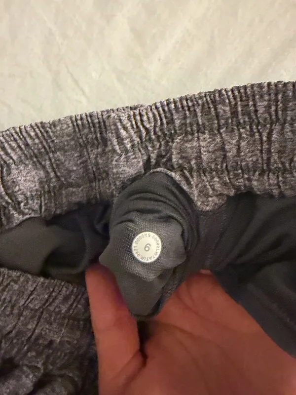 Lululemon Speed Up Shorts 2.5" - Image 3