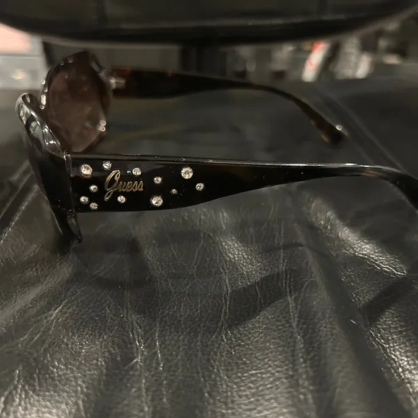 Guess Amber Sunglasses - Image 7