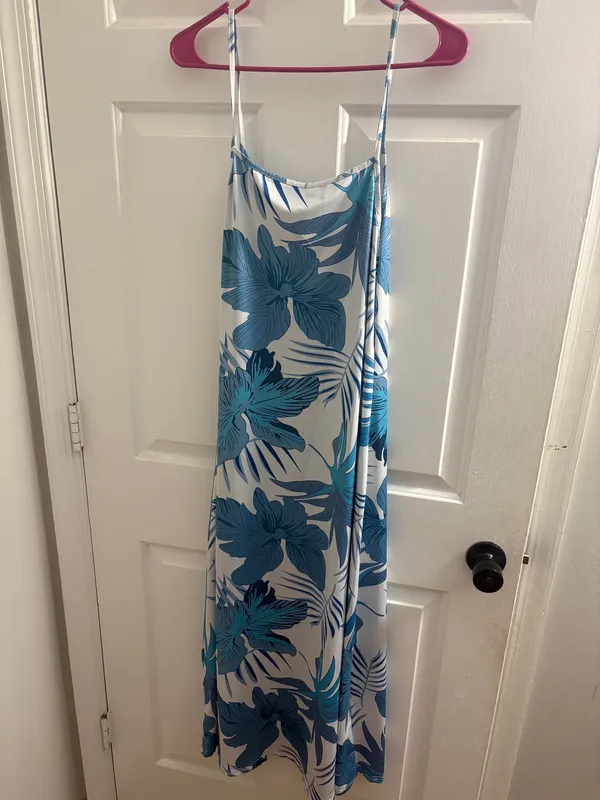 Shein Maxi Dress Blue Size L - Image 2