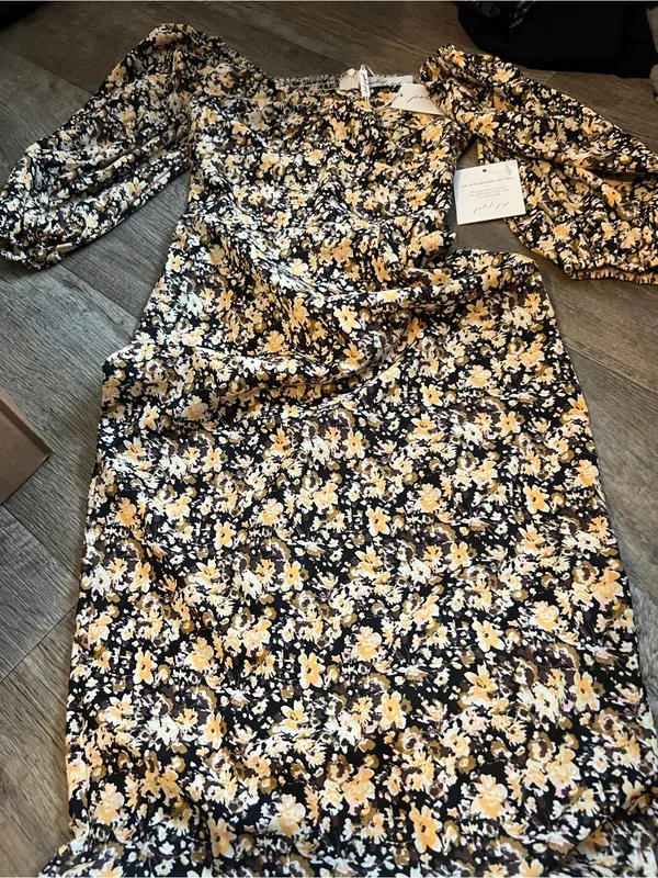 Petal & Pup Oona Midi Dress In Black Ditsy Floral XS nwt HTF - Image 12