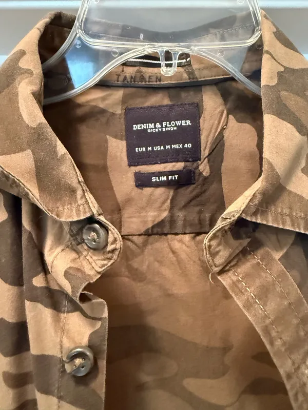 Denim & Flower Men's Short-Sleeve Camo Button-Up Shirt - Image 3