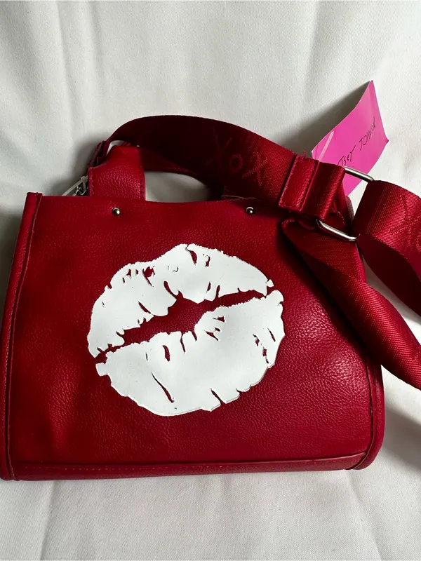 Betsey Johnson Red Crossbody Bag with White Lip Print - Image 3
