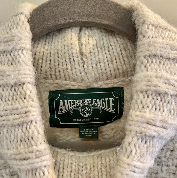 American Eagle thick cable knit sweater 🌨️ - Image 2
