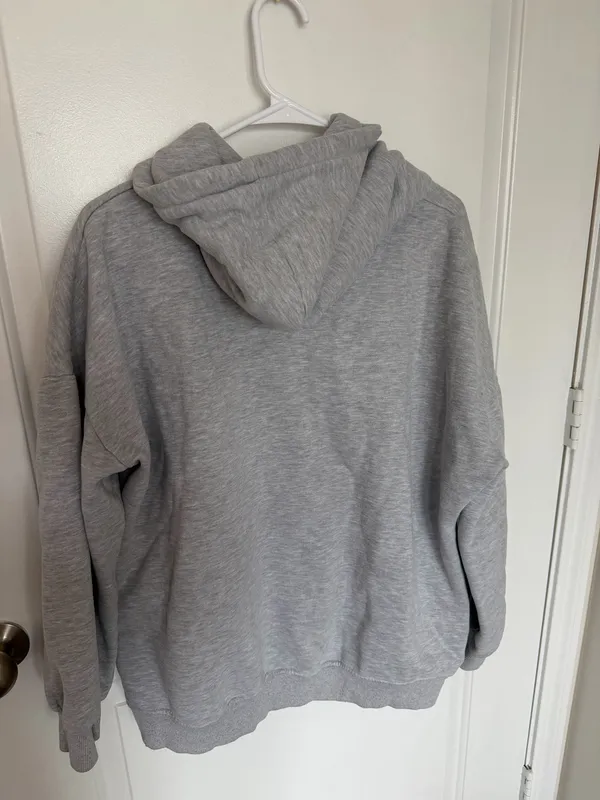 Oversized Gray Amazon Hoodie Size M - Image 2