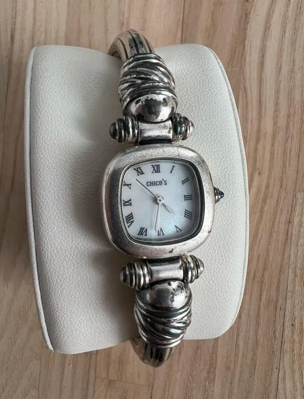 Chico’s Ladies Watch Stainless Hinged Cuff Bracelet Square Pearl Dial - Image 2